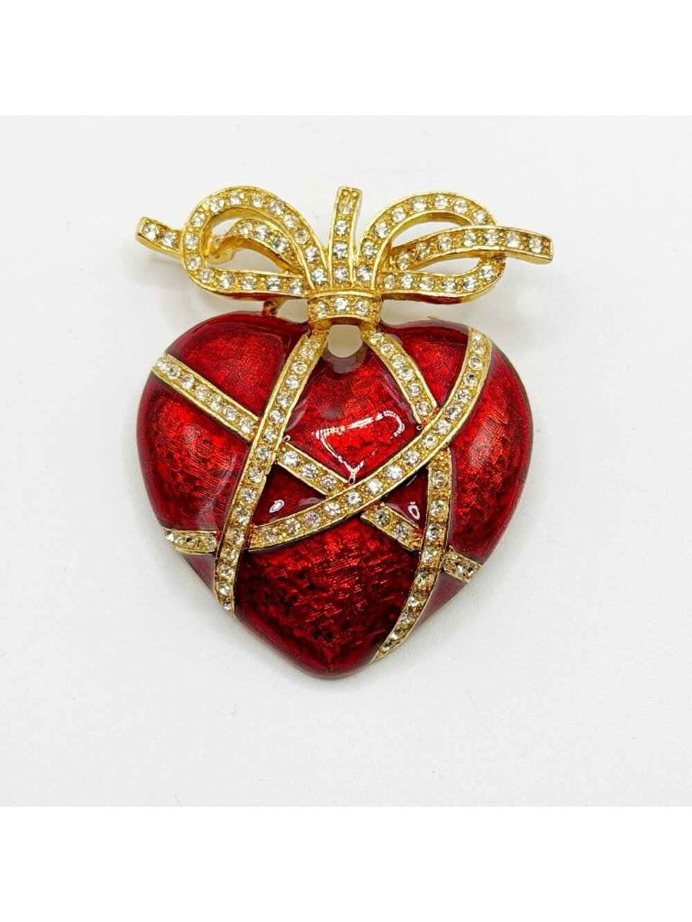Vintage LIA Lianna red enamel and rhinestone ribbon heart brooch 2"x1.5"